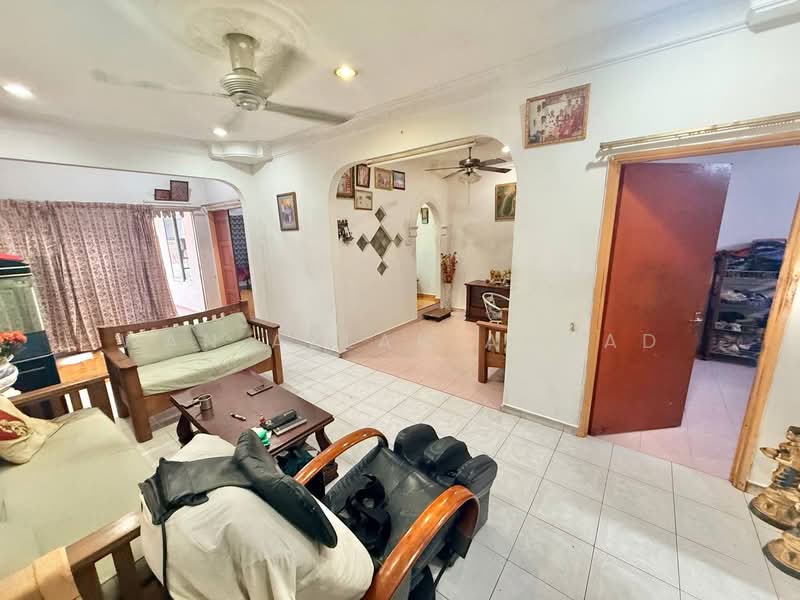 1-storey Terraced House for Sale in Seksyen 17 (Shah Alam) - Wan Azlan Ahmad - PropertyGuru.com.my