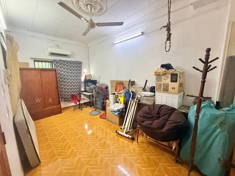 1-storey Terraced House for Sale in Seksyen 17 (Shah Alam) - Wan Azlan Ahmad - PropertyGuru.com.my