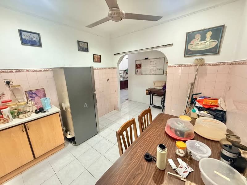 1-storey Terraced House for Sale in Seksyen 17 (Shah Alam) - Wan Azlan Ahmad - PropertyGuru.com.my