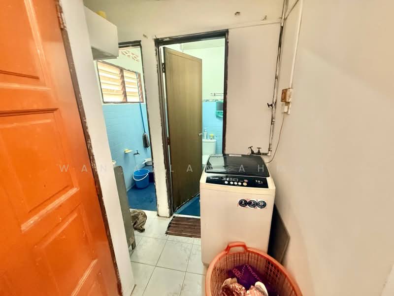 1-storey Terraced House for Sale in Seksyen 17 (Shah Alam) - Wan Azlan Ahmad - PropertyGuru.com.my