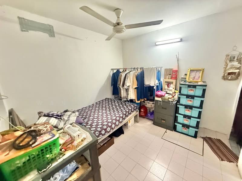 1-storey Terraced House for Sale in Seksyen 17 (Shah Alam) - Wan Azlan Ahmad - PropertyGuru.com.my