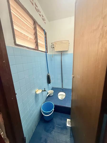 1-storey Terraced House for Sale in Seksyen 17 (Shah Alam) - Wan Azlan Ahmad - PropertyGuru.com.my