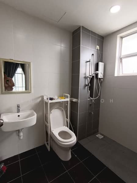 Pangsapuri untuk Disewa di Aliff Avenue (Dwi Alif) - Shirleen Koh - Bathroom - PropertyGuru.com.my