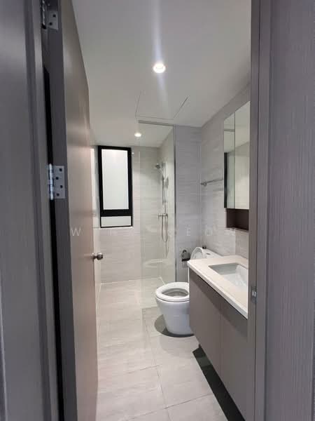 Service Residence for Sale at Baron Residence @ Lake City - Wing Seow - Bathroom - PropertyGuru.com.my