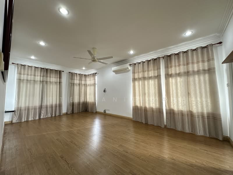 Rumah Berkembar untuk Dijual di Klang (Selangor) - Stephanie Yap - Living Room - PropertyGuru.com.my