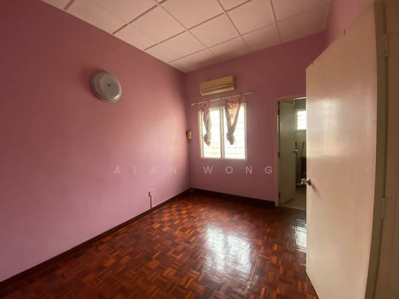 2-storey Terraced House for Sale in SS19 (Subang Jaya) - Alan Wong - Bedroom - PropertyGuru.com.my
