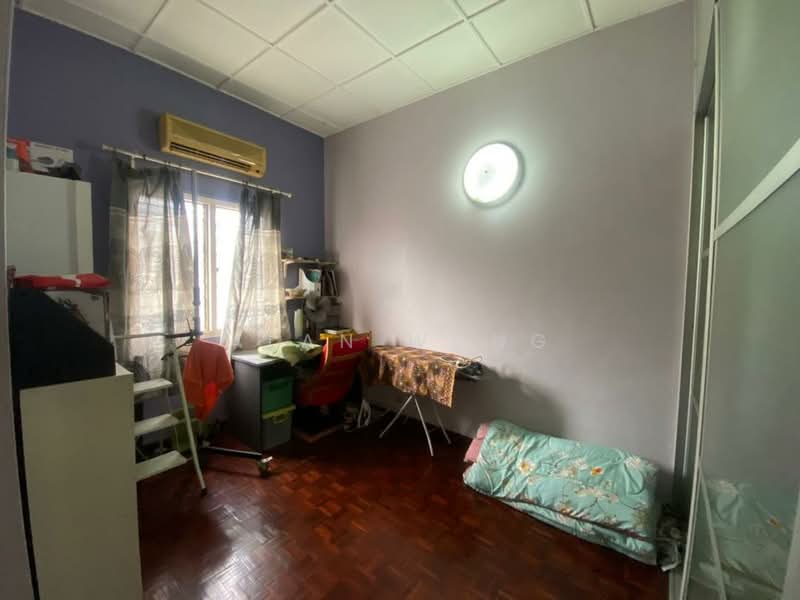 2-storey Terraced House for Sale in SS19 (Subang Jaya) - Alan Wong - Bedroom - PropertyGuru.com.my