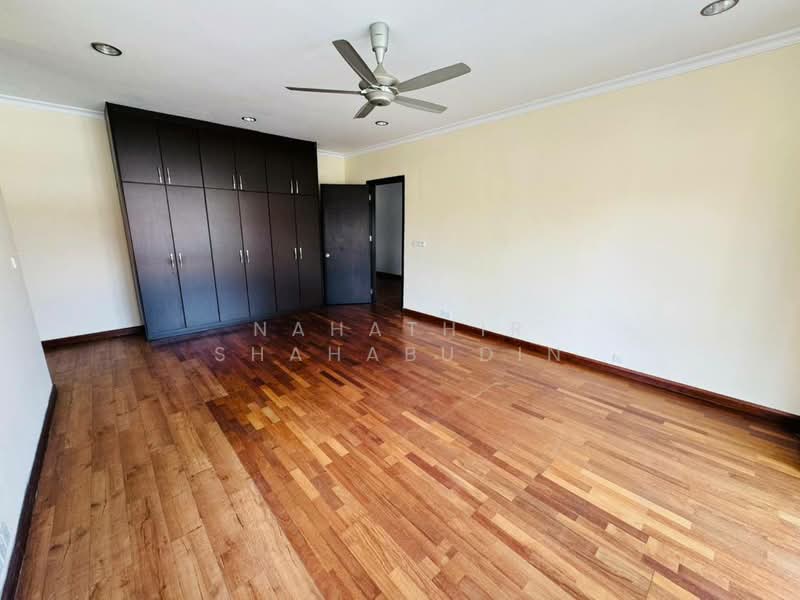 2-storey Terraced House for Sale in Bukit Jelutong (Shah Alam) - Nahathir Shahabudin - Bedroom - PropertyGuru.com.my