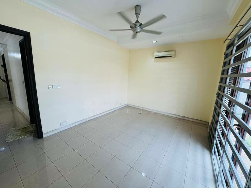 2-storey Terraced House for Sale in Bukit Jelutong (Shah Alam) - Nahathir Shahabudin - Interior - PropertyGuru.com.my