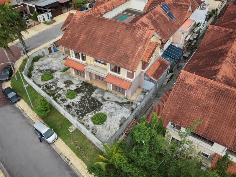 2-storey Terraced House for Sale in Bukit Jelutong (Shah Alam) - Nahathir Shahabudin - Exterior - PropertyGuru.com.my