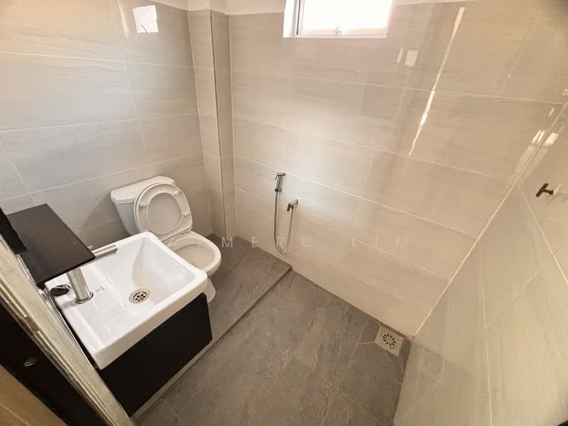 2-storey Terraced House for Sale in Rawang Perdana 2 (Rawang) - Raymerc Lim - Bathroom - PropertyGuru.com.my