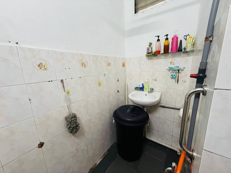 1-storey Terraced House for Sale in Taman Kapar Permai (Kapar) - Wan Azlan Ahmad - PropertyGuru.com.my