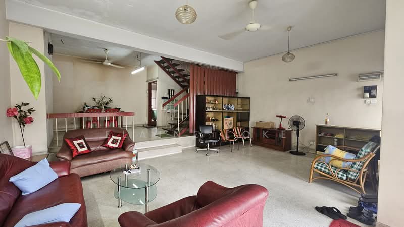 2-storey Terraced House for Sale in Taman Connaught (Cheras) - Elaine Loke - Living Room - PropertyGuru.com.my