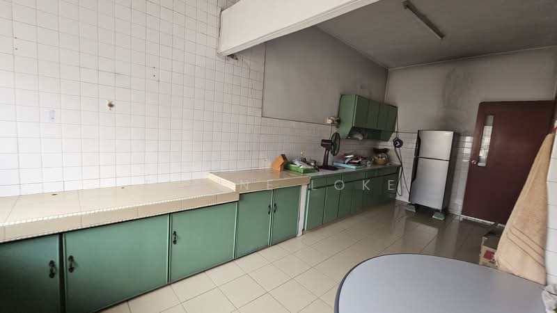 2-storey Terraced House for Sale in Taman Connaught (Cheras) - Elaine Loke - Kitchen - PropertyGuru.com.my