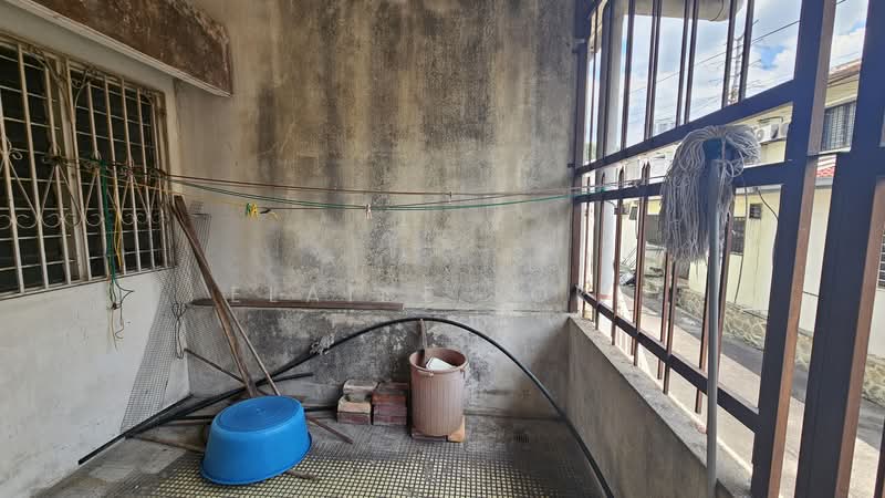 2-storey Terraced House for Sale in Taman Connaught (Cheras) - Elaine Loke - Balcony - PropertyGuru.com.my