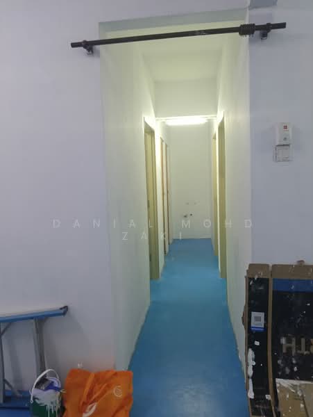 Apartment for Sale at Pangsapuri Rimbun - Danial Mohd Zaki - Corridor - PropertyGuru.com.my