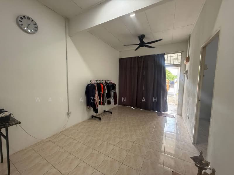 1-storey Terraced House for Sale in Jenjarom (Selangor) - Wan Azlan Ahmad - PropertyGuru.com.my
