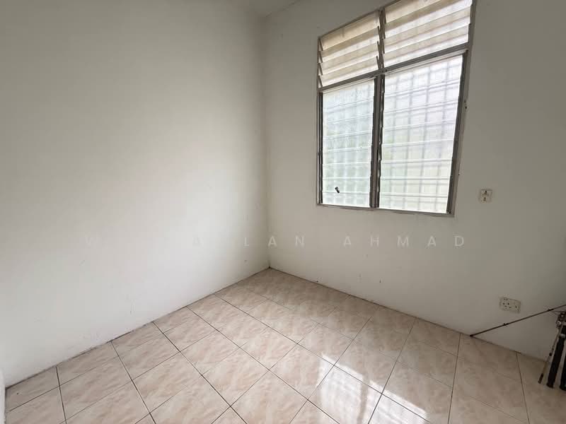 1-storey Terraced House for Sale in Jenjarom (Selangor) - Wan Azlan Ahmad - PropertyGuru.com.my