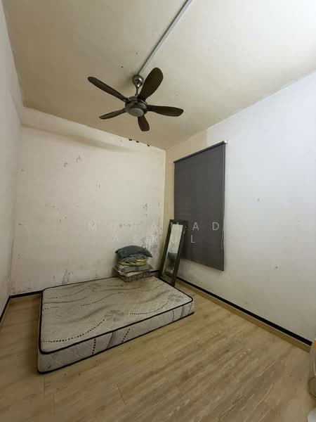 Service Residence for Sale at Palazio - Muhamad Asrul - Bedroom - PropertyGuru.com.my