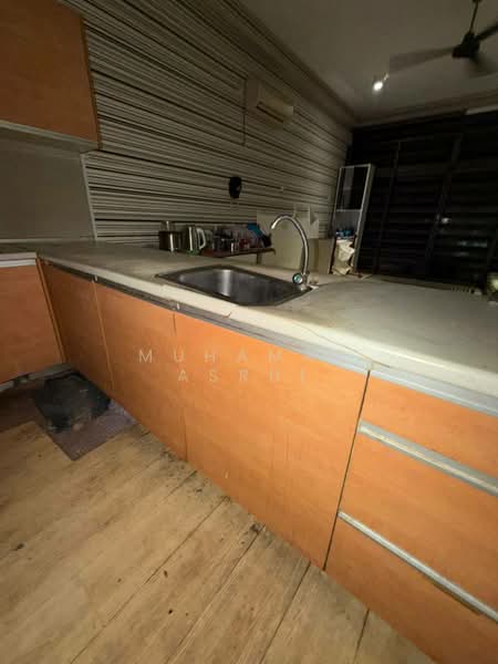 Service Residence for Sale at Palazio - Muhamad Asrul - Kitchen - PropertyGuru.com.my