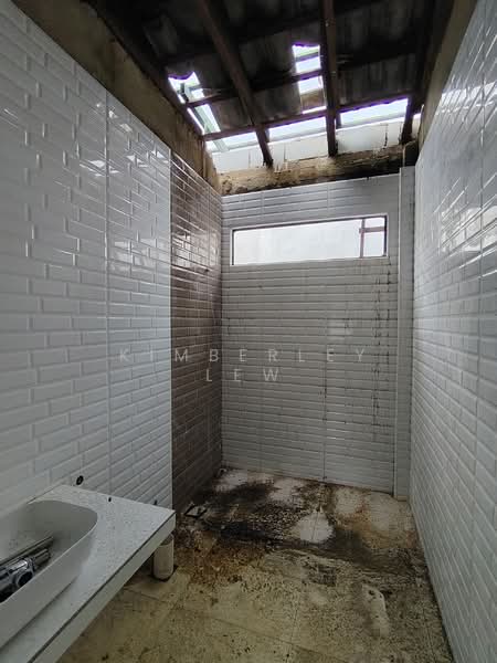 Banglo Komersial untuk Disewa di Johor Bahru (Johor) - Kimberley Lew - Bathroom - PropertyGuru.com.my