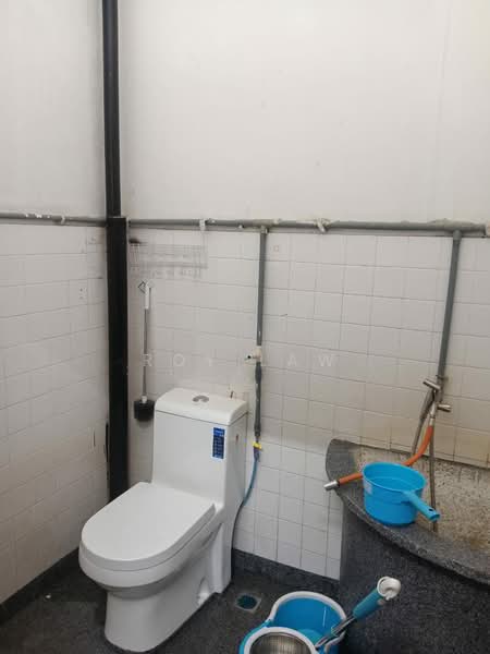 Rumah Berkembar untuk Disewa di Seremban (Negeri Sembilan) - Roy Law - Bathroom - PropertyGuru.com.my