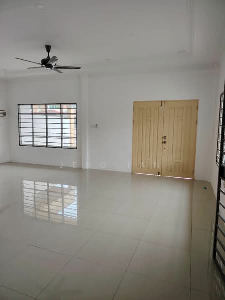 Semi-Detached House for Sale in Kota Samarahan (Sarawak) - Jeno Tan - Living Room - PropertyGuru.com.my