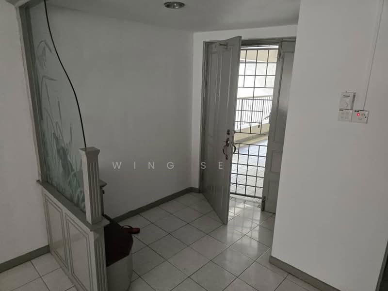 Kondominium untuk Dijual di Mont Kiara Pines - Wing Seow - Entrance - PropertyGuru.com.my