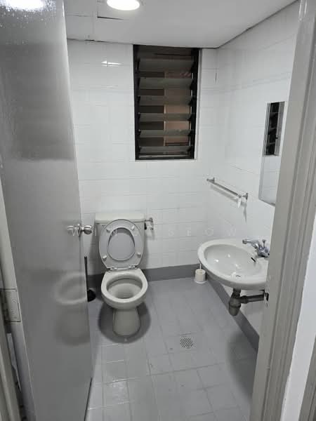 Kondominium untuk Dijual di Mont Kiara Pines - Wing Seow - Bathroom - PropertyGuru.com.my