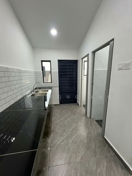 1-storey Terraced House for Sale in Taman Saleng Jaya (Kulai) - Han Yong Ang - Kitchen - PropertyGuru.com.my