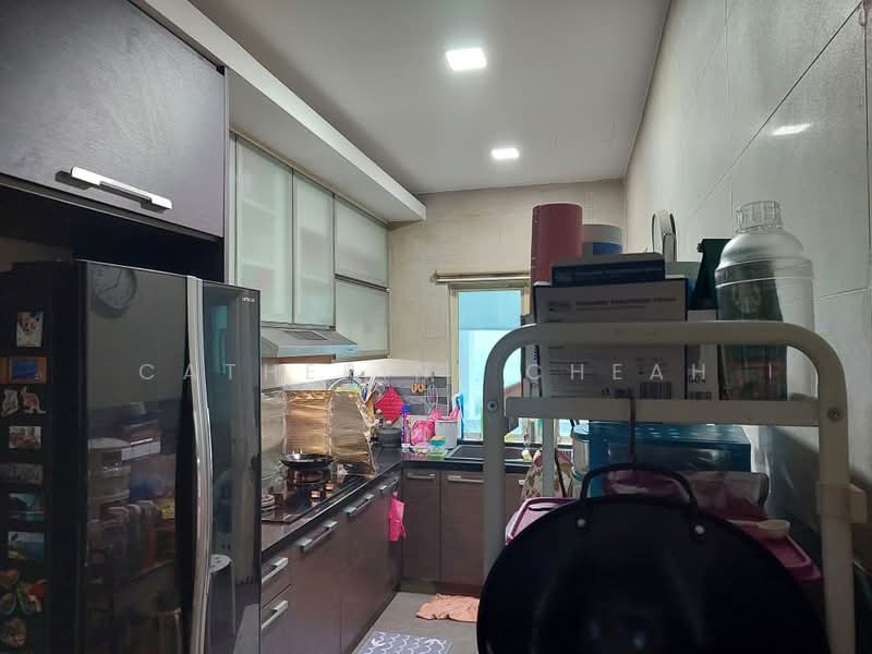 Service Residence for Sale at East Lake Residence - Catherine Cheah - Kitchen - PropertyGuru.com.my