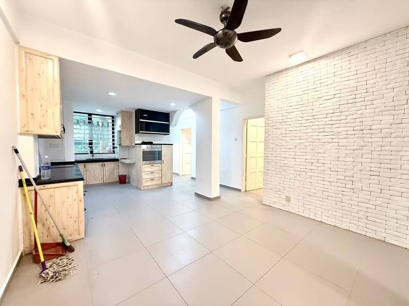 Condominium for Sale at Waizuri 1 - Affan Syahir - Kitchen - PropertyGuru.com.my