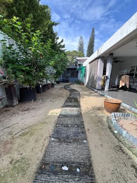 Rumah Berkembar untuk Dijual di Ujong Pasir (Melaka) - King Song - PropertyGuru.com.my