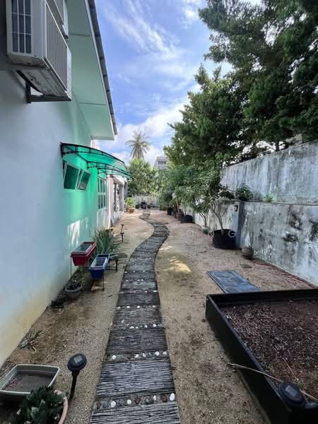 Rumah Berkembar untuk Dijual di Ujong Pasir (Melaka) - King Song - PropertyGuru.com.my