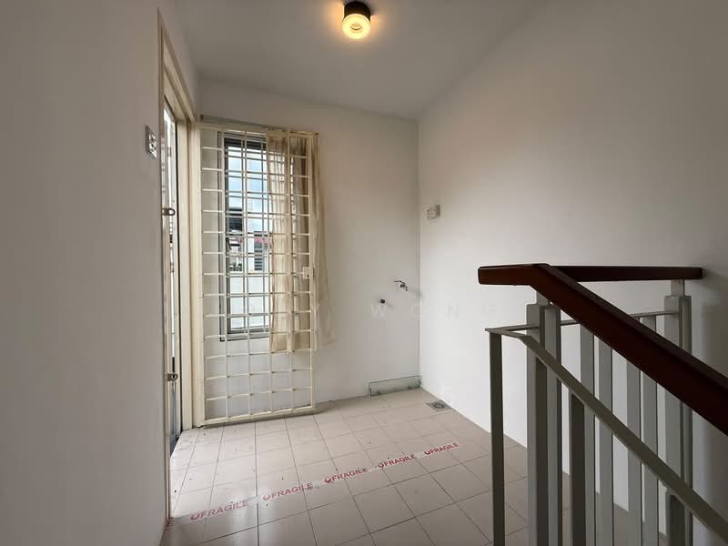 Rumah Bandar untuk Disewa di Petaling Jaya (Selangor) - Joey Wong - Entrance - PropertyGuru.com.my
