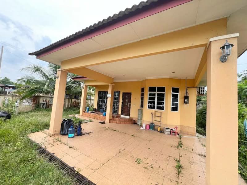 Rumah Banglo untuk Dijual di Kampung Mak Chili (Cukai) - Muhammad Najmi - Exterior - PropertyGuru.com.my