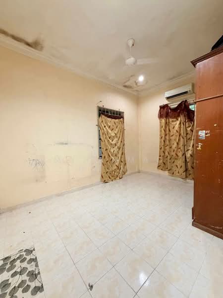 Rumah Banglo untuk Dijual di Kampung Mak Chili (Cukai) - Muhammad Najmi - Interior - PropertyGuru.com.my