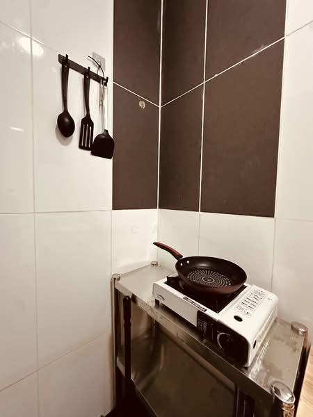 Service Residence for Sale at Colonial @ Empire City - Ong Camelia - Kitchen - PropertyGuru.com.my
