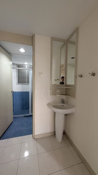Kondominium untuk Dijual di Mont Kiara Pines - Wing Seow - Bathroom - PropertyGuru.com.my