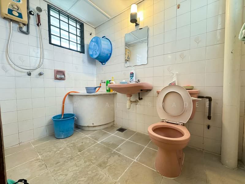 Pangsapuri untuk Dijual di 1C Pinang - Zulhaikal Asmadee - Bathroom - PropertyGuru.com.my