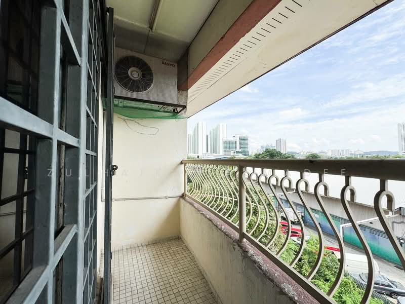 Pangsapuri untuk Dijual di 1C Pinang - Zulhaikal Asmadee - Balcony - PropertyGuru.com.my
