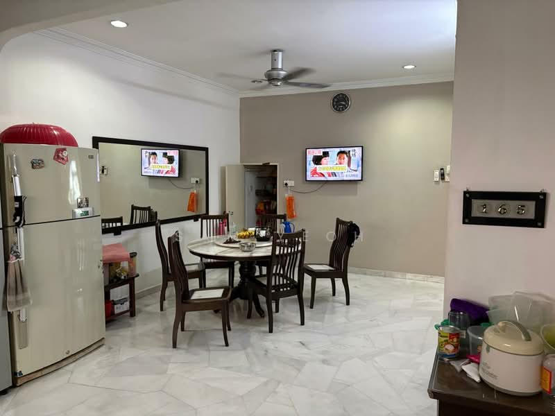 Semi-Detached House for Sale in Kampung Sungai Nibong (Bayan Lepas) - Sam Yeoh - Dining Room - PropertyGuru.com.my
