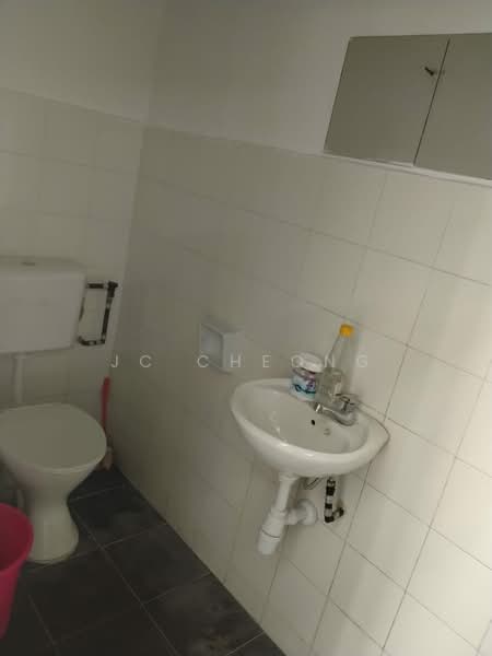 Office for Rent in Taman Usahawan (Kepong) - JC Cheong - Bathroom - PropertyGuru.com.my