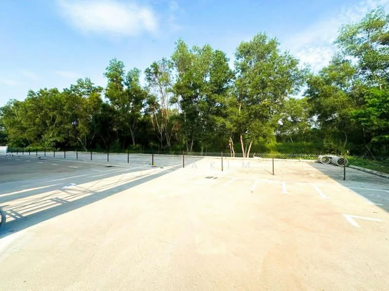 Factory for Sale in Puncak Alam (Selangor) - Iz Hakim - Car Park - PropertyGuru.com.my