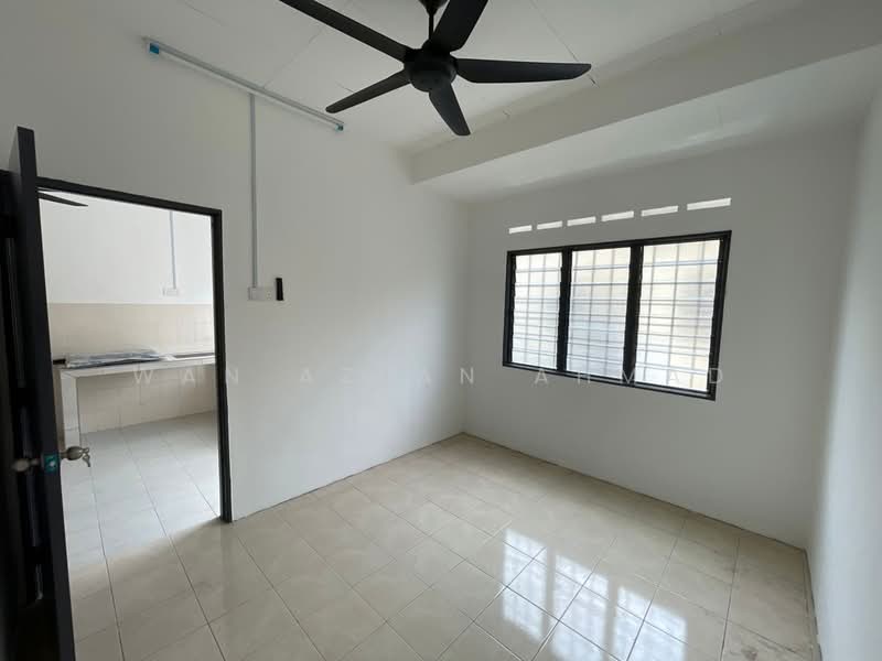 1-storey Terraced House for Sale in Banting (Selangor) - Wan Azlan Ahmad - PropertyGuru.com.my