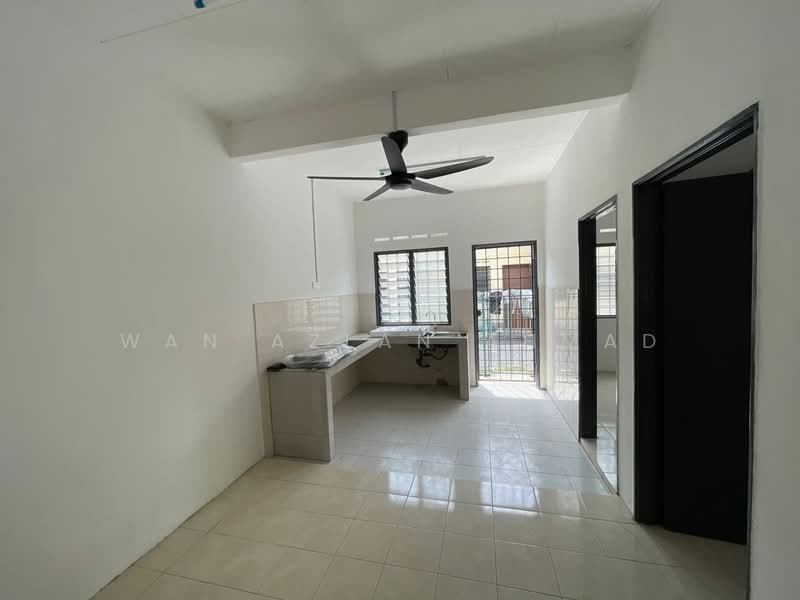 1-storey Terraced House for Sale in Banting (Selangor) - Wan Azlan Ahmad - PropertyGuru.com.my