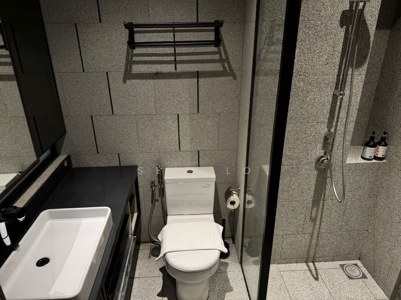 Service Residence for Sale at Scarletz Suites @ KL City Centre - Sean Lo - Bathroom - PropertyGuru.com.my