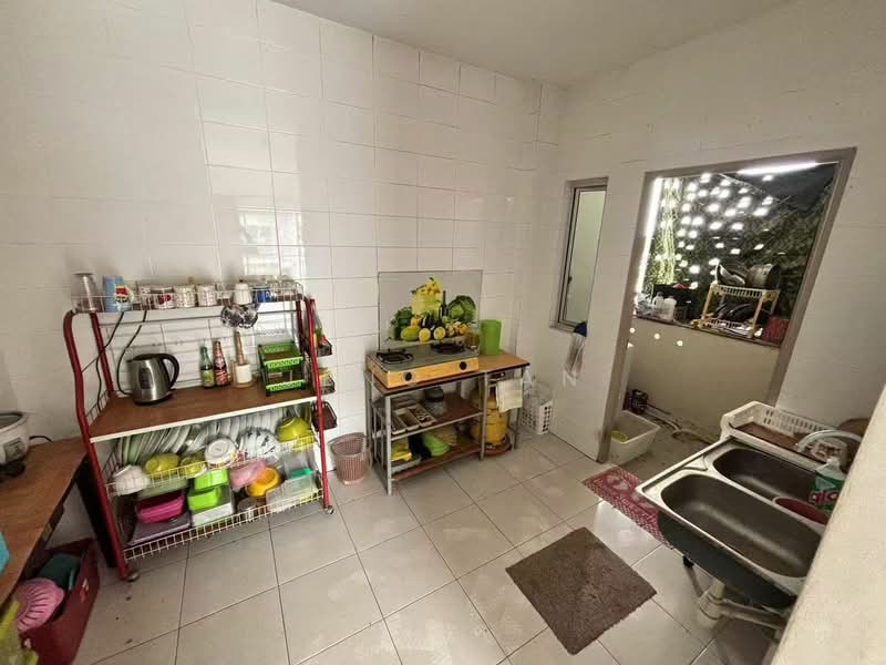 Apartment for Sale at Uni Square - Jeno Tan - Kitchen - PropertyGuru.com.my