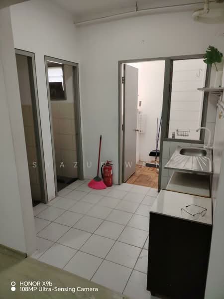 Apartment for Rent at Gapura Bayu - Syazue Wanie - Kitchen - PropertyGuru.com.my