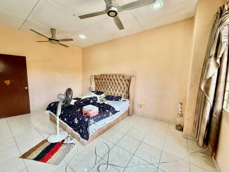 Rumah Teres 2 Tingkat untuk Dijual di Bandar Nusaputra (Puchong) - Cassell . - Bedroom - PropertyGuru.com.my